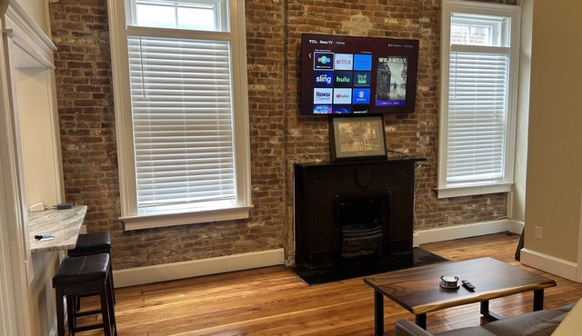 Historic Loft in Frankfort Entertainment District