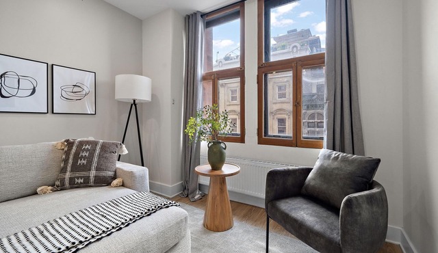 Historic Luxury Old MTL Appartment 2BR-2BA