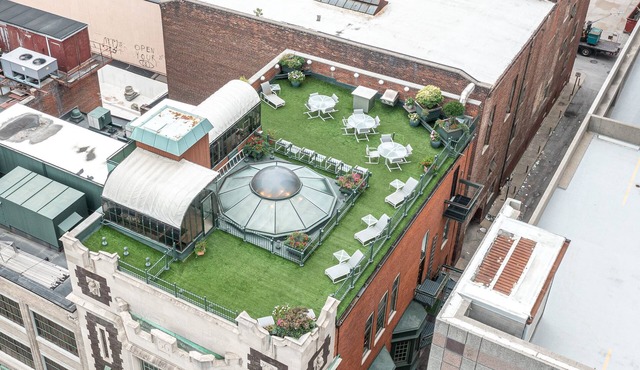 Historic luxury townhouse in the heart of downtown Indianapolis
