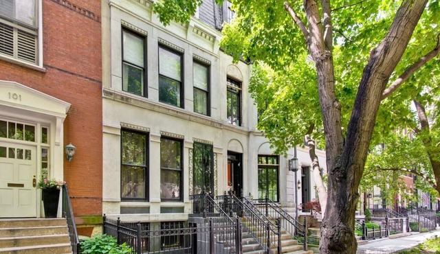 Historic luxury townhouse on Chicago's Gold Coast