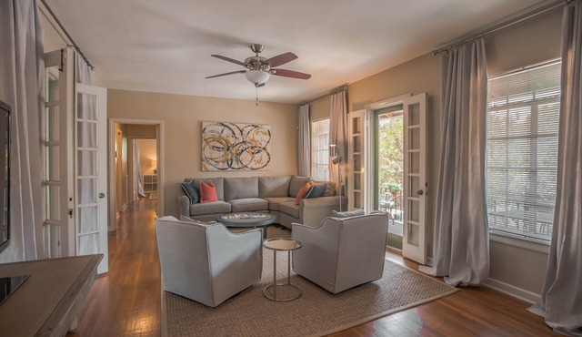 Historic Luxury Two Bedroom near Downtown