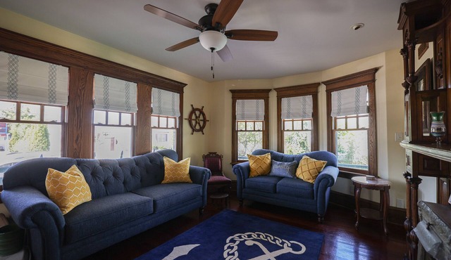 Historic Luxury Condo with POOL & modern amenities in Wildwood Crest, NJ