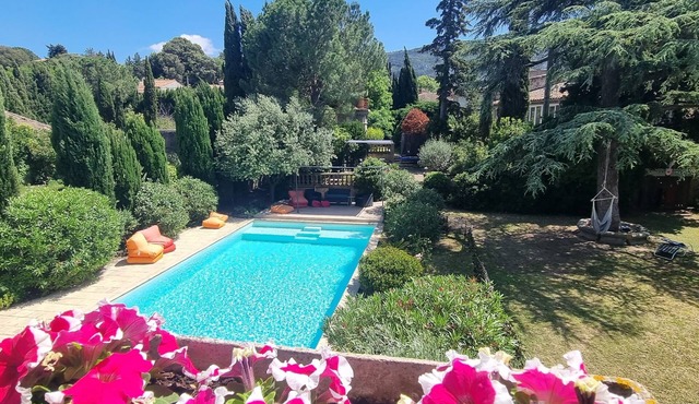 Historic maison de maître 3 bedroom apt with AC in Barbaira close to Carcassonne