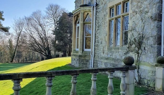 Historic Manor House - Sleeps 16 - Pool & Hot Tub