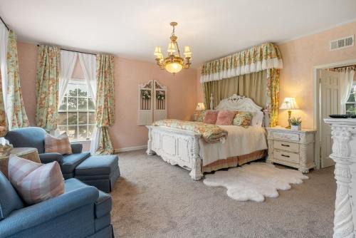 Historic Mansion-Blushing Rose