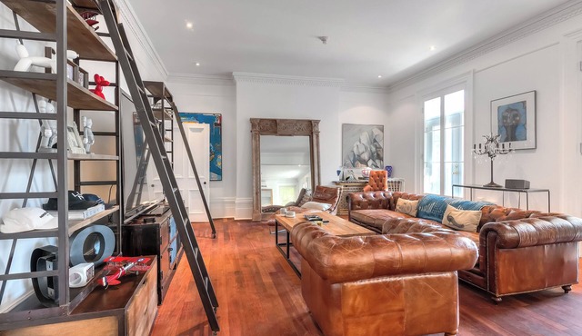 Historic Mansion in the heart of the city!