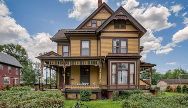 Historic Mansion with lots of charm!