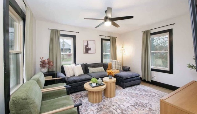 Historic Medina Home with Hot Tub