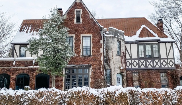 Historic Midtown Chateau + Guest House - Minutes from Everything