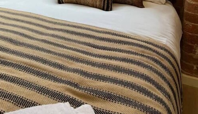 Historic Mill - 1 Bed - Sleeps 2 - Luxury Studio