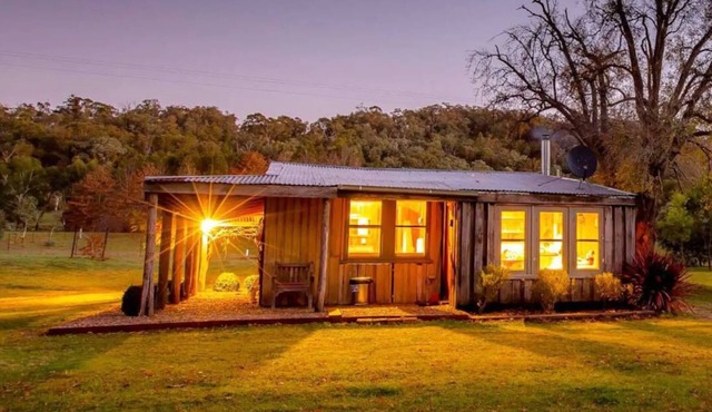 Historic Miners Cottage on Howqua River