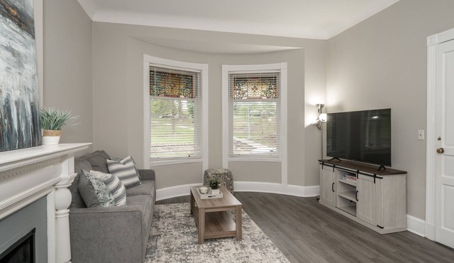 🏙⭐️Historic Modern Oasis | Central City Retreat 🌃 ❤️