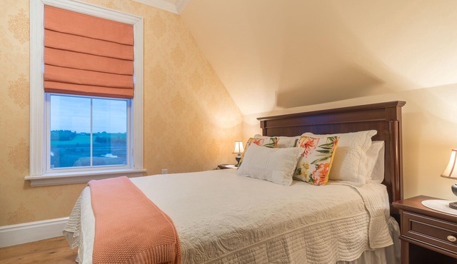 Historic Montgomery Inn at ingleside vacation home