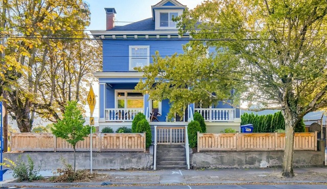 Historic Mott Sisters Style Salon-Near Moda Center