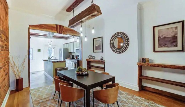 Historic Mt. Adams Townhome-Walkable-Sleeps 10