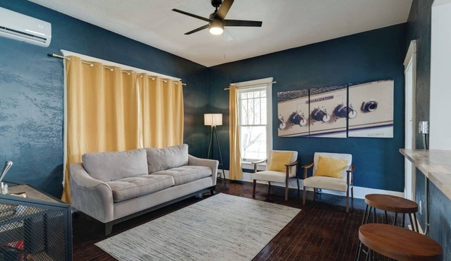 Historic Music City Loft Sleeps 8 | Near Broadway