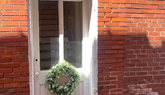 Historic Nauvoo Apartment, family friendly.