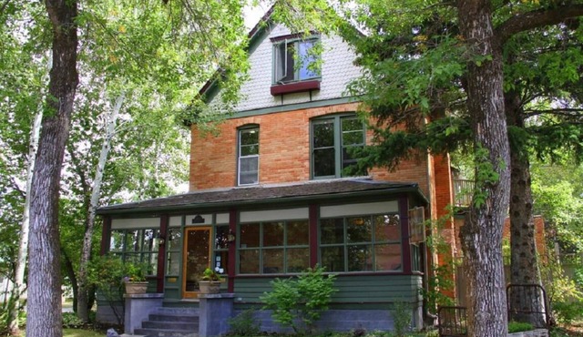 Historic Neighborhood 2 Blocks from Downtown Bozeman.