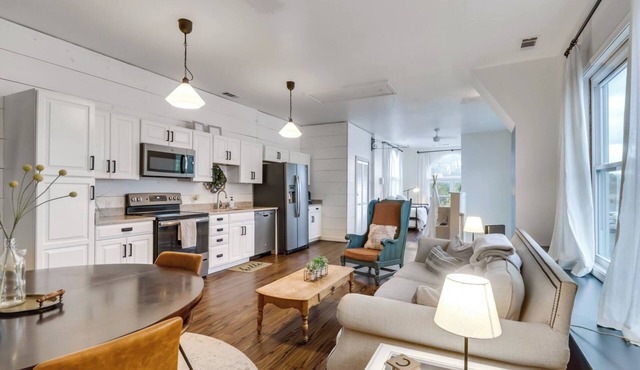 Historic New Market Retreat w/Washer and Dryer