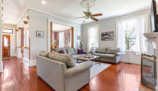 Historic New Orleans Gem - only 10 minutes- 4 Miles from French Quarter