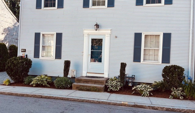 Historic Newport.steps to downtown/wharfs dining, shopping, attractions