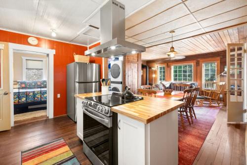 Historic Oceanside Cabin with Peek-a-boo views dog friendly