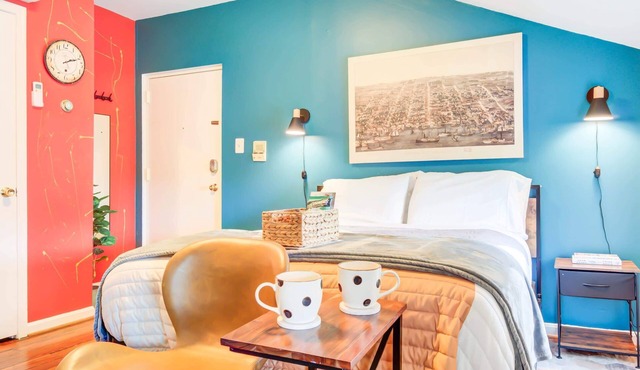 Historic OLD TOWN! Block 2 KING ST! 99 Walkscore