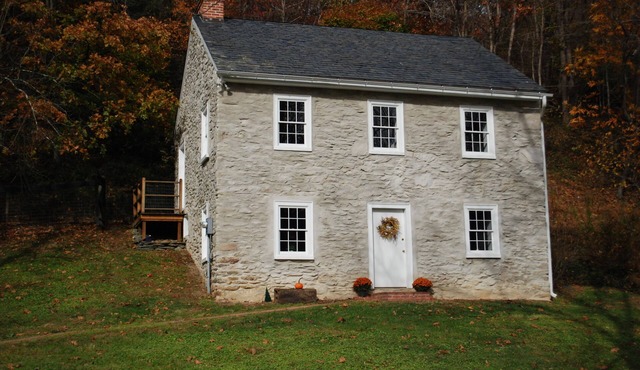 Historic Ox Bow House c.1800 - Waterfront