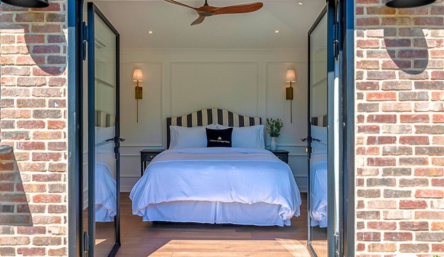 Historic Phoenix's Midtown Carriage House, Downtown {Free Parking}