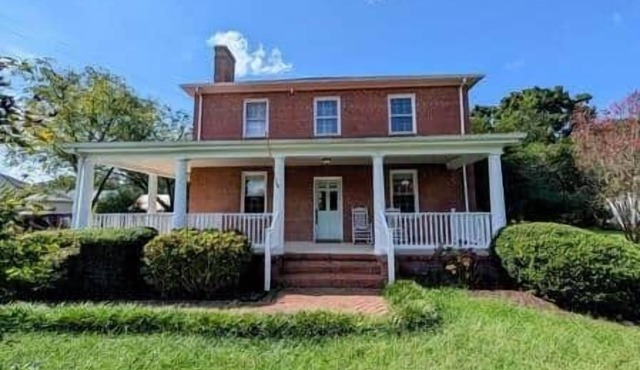 Historic Powhatan Retreat | Walk to Restaurants & Distillery