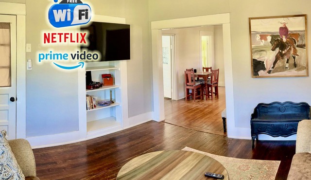 Historic Ranch Bungalow - Luxurious Ranch vacation - Free WiFi - Family Fun!