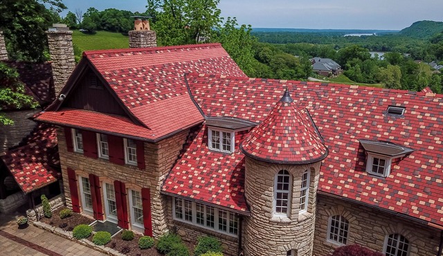 Historic Remodeled Private Hilltop Estate - Great for Families/Golf/Corporate