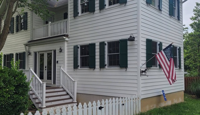 Historic Renovated Jackrabbit Cottage