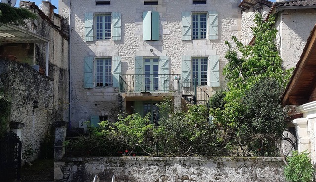 Historic residence with panoramic view - Dordogne