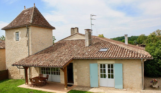 Historic restored 'Pigeonnier' and converted barn amid award-winning vineyard