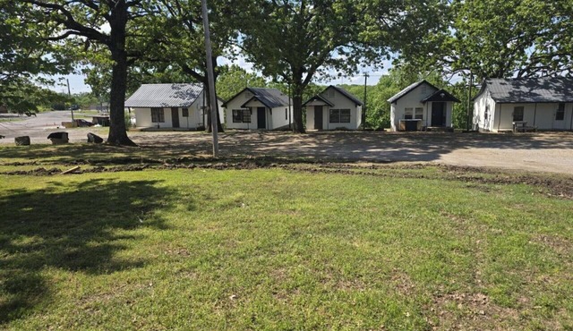 Historic Retreat Near Lake Tenkiller - Escape to Cookson Resorts Cabin #5