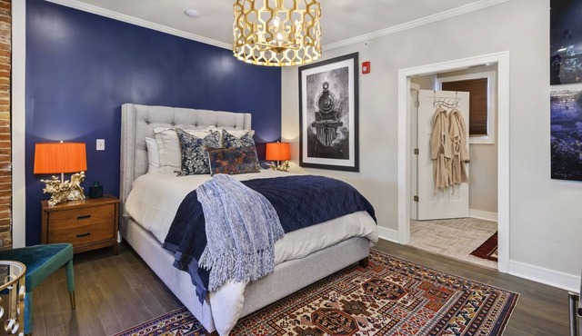 ✰Historic Retreat✰ on Charming Main Street