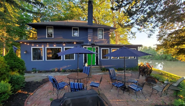 Historic Riverside Retreat with Modern Comforts in Fremont, Ohio