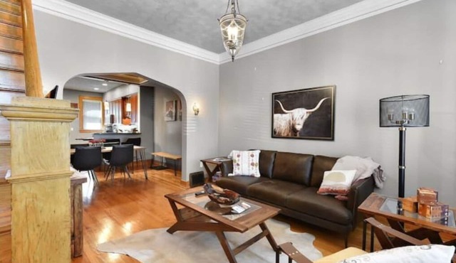 Historic Rowhome in Downtown-Little Italy