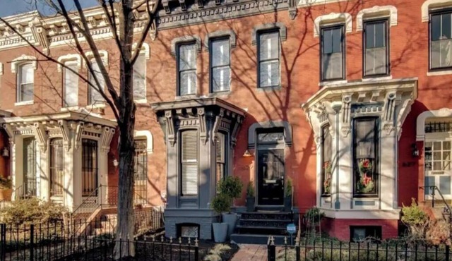 Historic rowhouse in heart of Shaw
