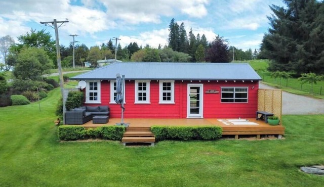 Historic School in rural Oamaru with farm animals and outdoor baths
