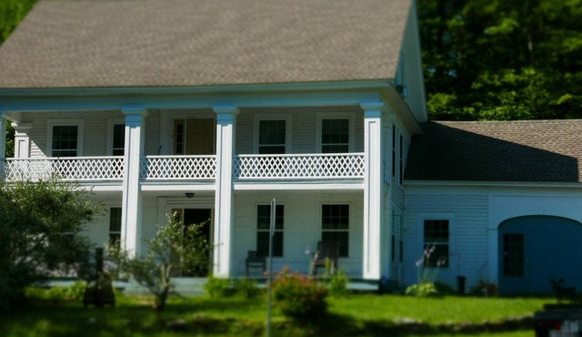 Historic Ski Home - 8 Min. To Mount Snow & 15 Min. To Stratton.