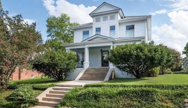 Historic Song Ranch Manor