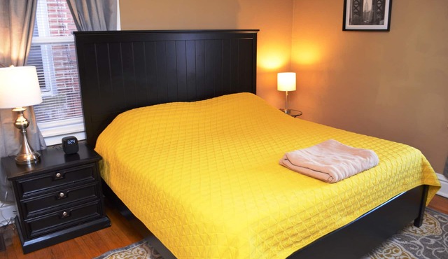 Historic Southwest Gardens Neighborhood, Convenient To Everything, King Bed 1W
