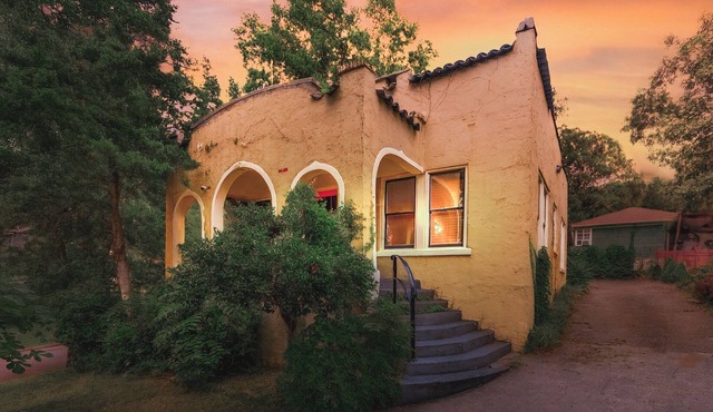 Historic Spanish Charm + Scenic View | Cozy Casita