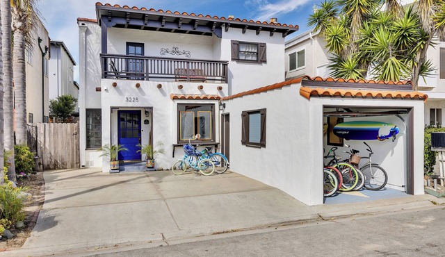 Historic "Spanish Jewel" at HOLLYWOOD BEACH