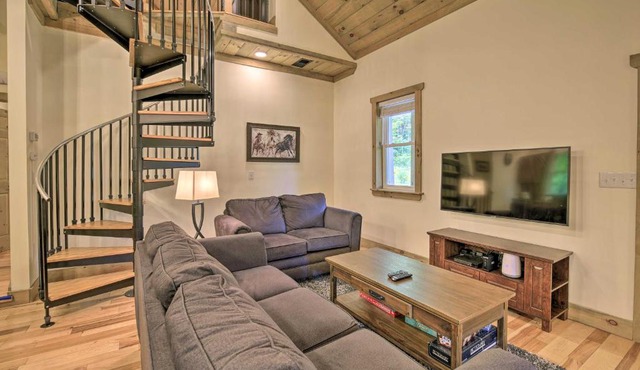 “Historic Stone Cottage” in Damascus with Fire Pit!