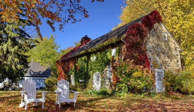 Historic stone house by the river, with hot tub and firepit