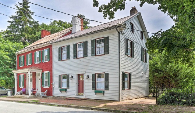 Historic Townhome in Downtown Shepherdstown!