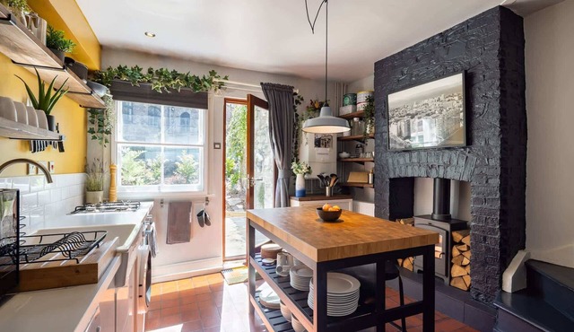 Historic Townhouse & Garden on Christmas Steps